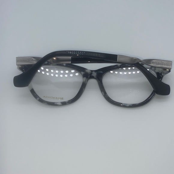 Balenciaga BA 5015 Ophthalmic Frame - Picture 4 of 10